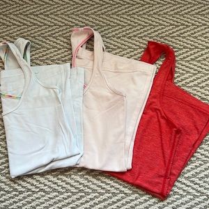Lululemon tank bundle